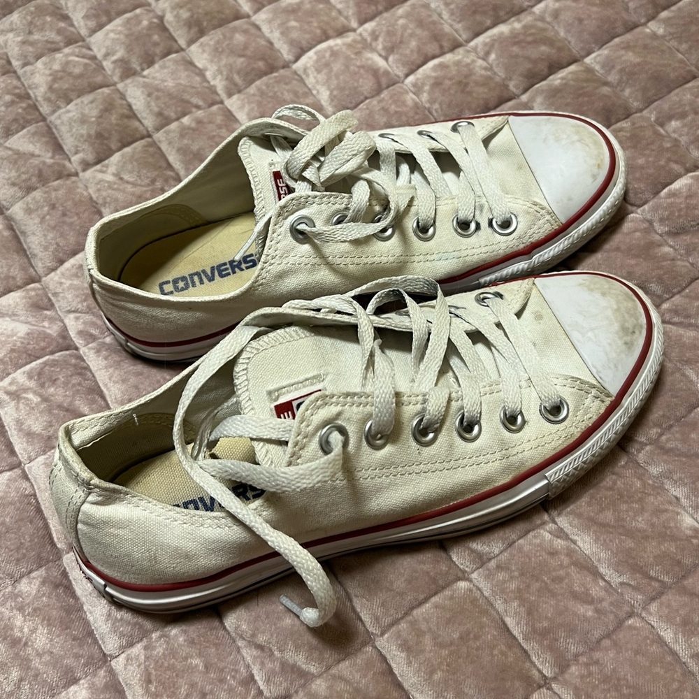 Low Top Converse - Picture 2 of 6